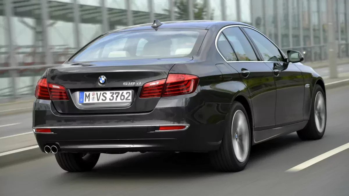 Cena kultowego BMW spadła – dziś to okolice ledwie 22 tysięcy złotych. To piękna, komfortowa limuzyna