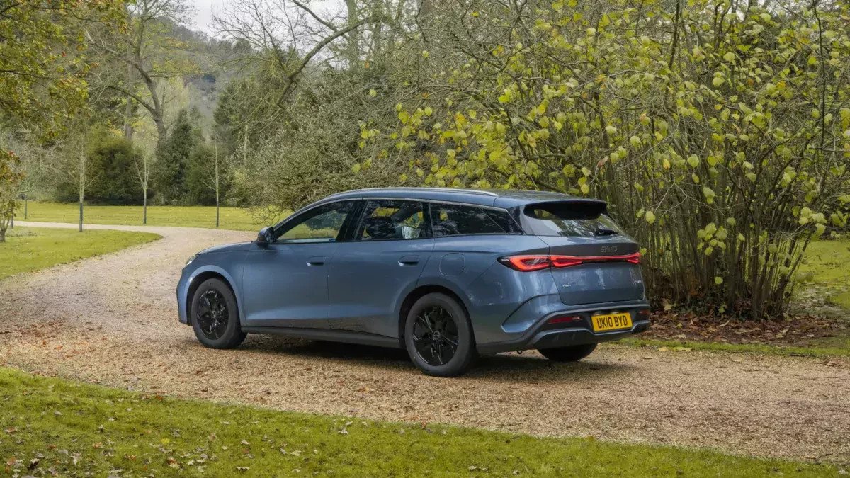 Chińskie kombi sprawia, iż szczęka opada do podłogi. Moc, technologia, design, cena – tu wszystko gra