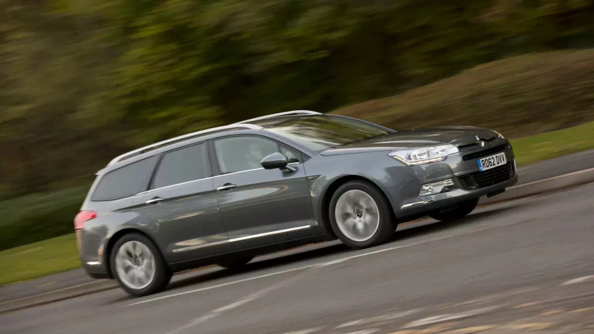 Komfortowy rodzinny Citroen kosztuje dziś niecałe 10 tysięcy złotych. Dla Polaków to świetna okazja