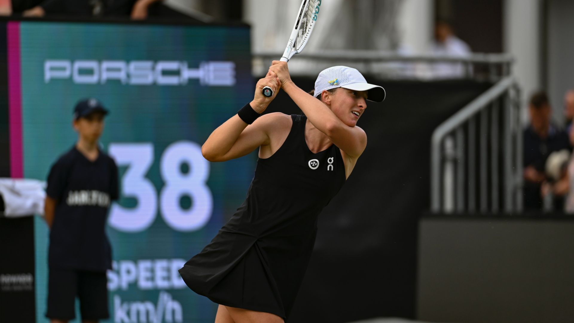 Iga Świątek wraca do gry po niemal miesięcznej przerwie. Do wygrania Porsche za około milion złotych