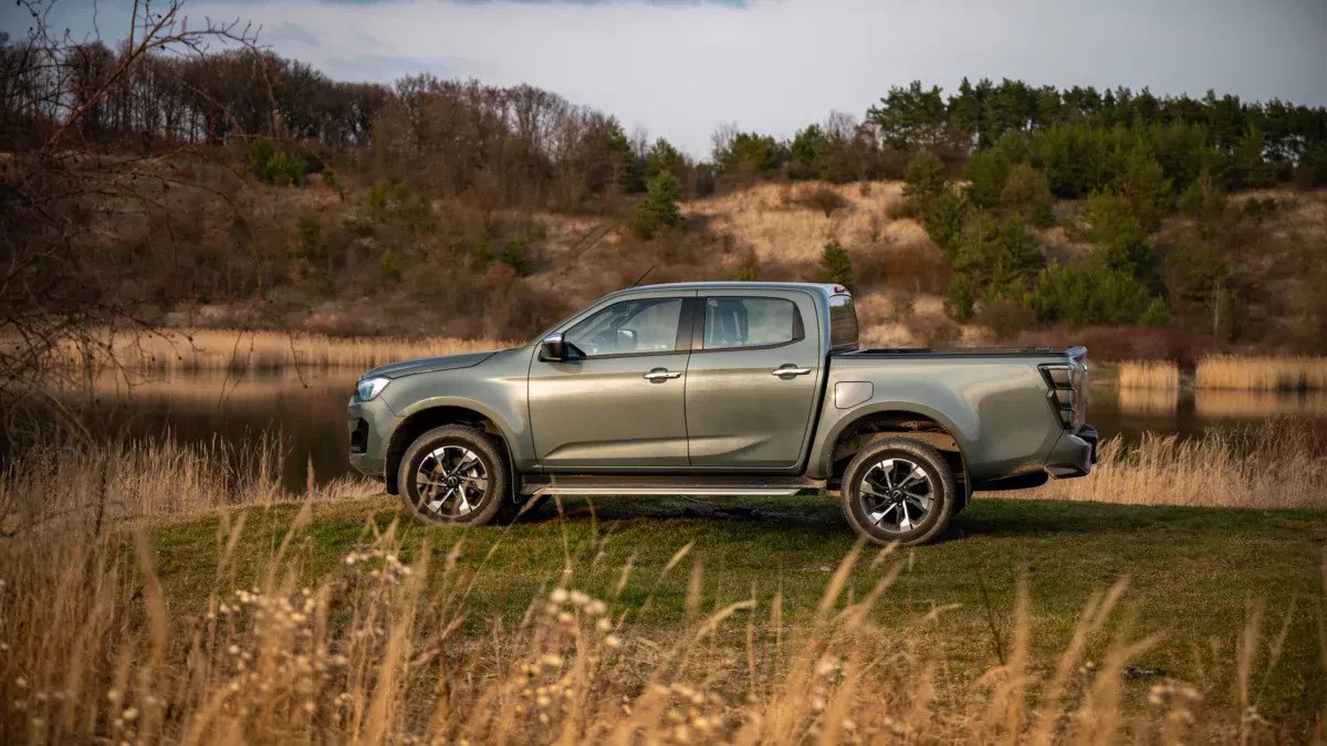 Isuzu D-Max 2026 już jest i zmiesza z błotem rywali. Pancerne, responsywne i bezkonkurencyjne cenowo