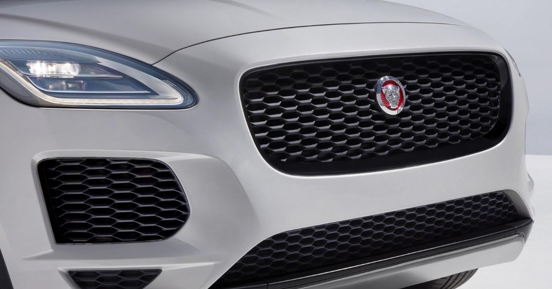 Luksusowy SUV od Jaguara za niecałe 50 tysięcy złotych. Brytyjska legenda motoryzacji zachwyca