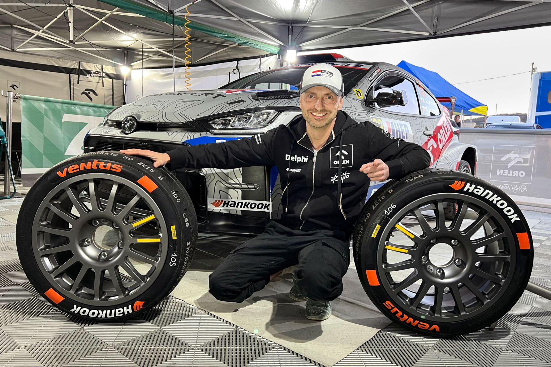 Kajetan Kajetanowicz przedstawił nowego partnera. Kierowca łączy siły z Hankook Tire Polska