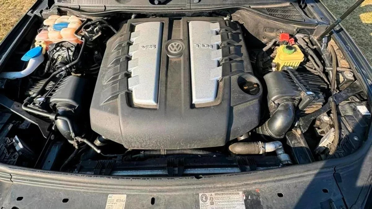 Luksusowy SUV z mocnym silnikiem Diesla za cenę Skody Fabii. Nie jest stary, ani choćby bardzo używany