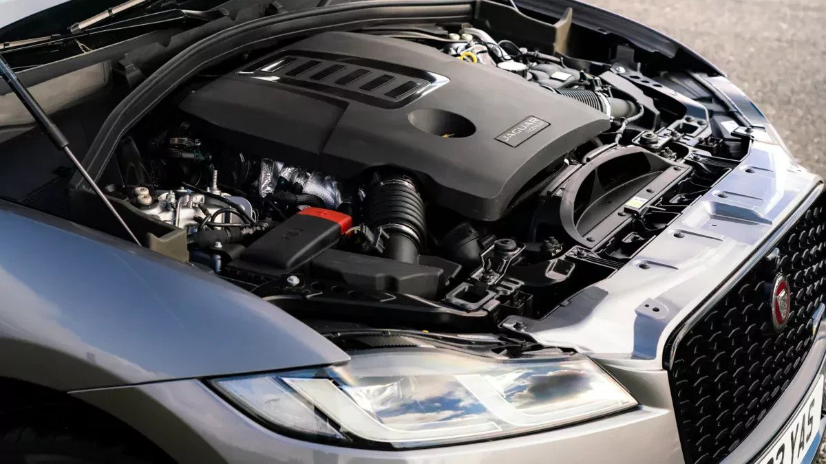 Jeździ jak Porsche, a służy jak Skoda. Ten luksusowy SUV dziś kosztuje marne grosze