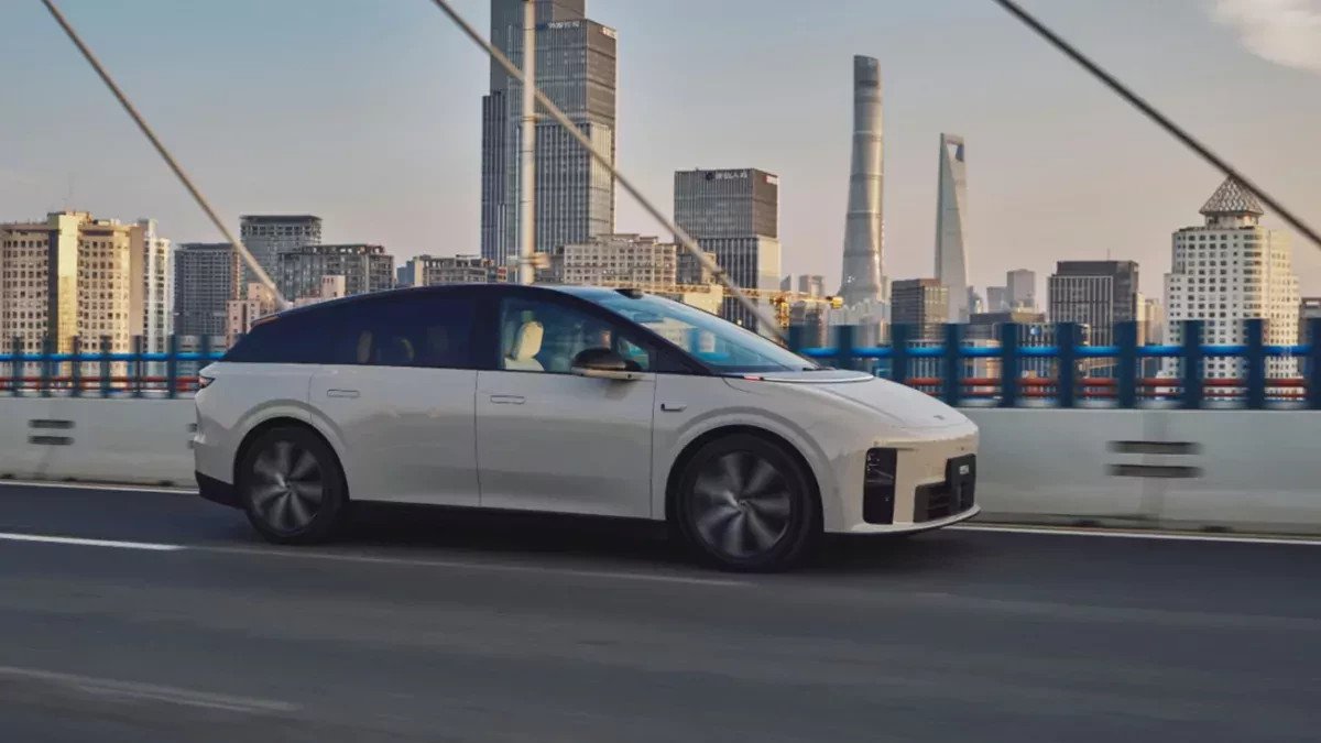 Chiński Li Auto macha w stronę Tesli i Xiaomi. Czy SUV i6 będzie przebojem Europy?