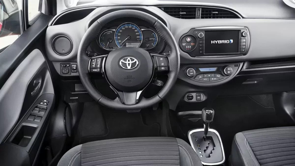Toyota Yaris trzeciej generacji wyraźnie potaniała. Dziś ten wybór wydaje się jeszcze lepszy