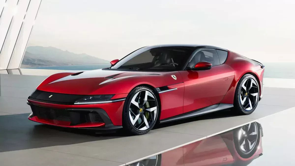 Ferrari chce odzyskać twarz po premierze elektrycznego Luce? Włosi pracują nad powrotem manuala w V12