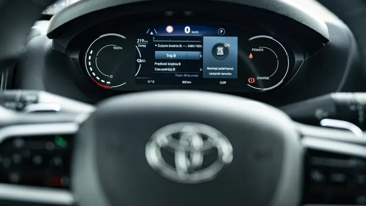 Wystarczyło dać znaczek Toyoty, żeby ten Fiat zaczął się sprzedawać. Hit prosto z polskiej fabryki