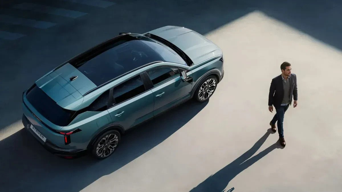 Wymarzone auto Polaków i pogromca Skody Octavia. Dacia Striker szpanuje hybrydą i 4×4 na ulicach