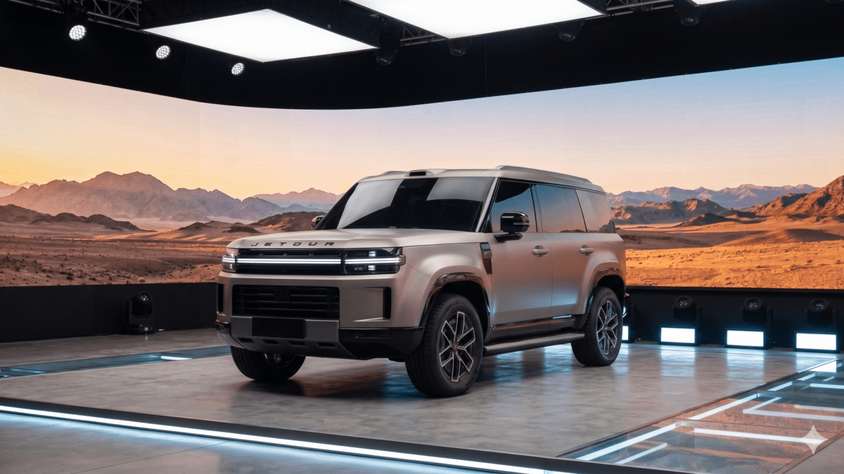 Chery rozpoczyna nową erę terenowych SUV-ów hybrydowych. Oto Jetour Traveler 8 2027