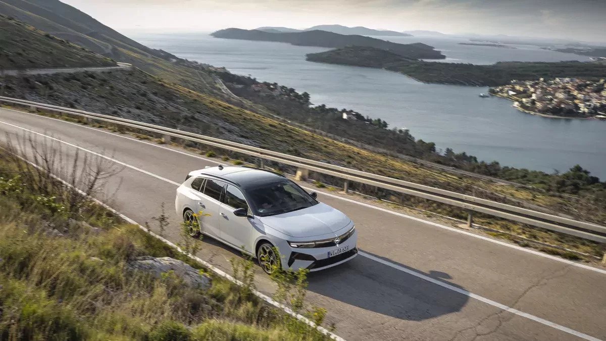 Ulubiony Opel Polaków jest gotowy na boom zakupowy. Smaczki w standardzie i potężny rabat