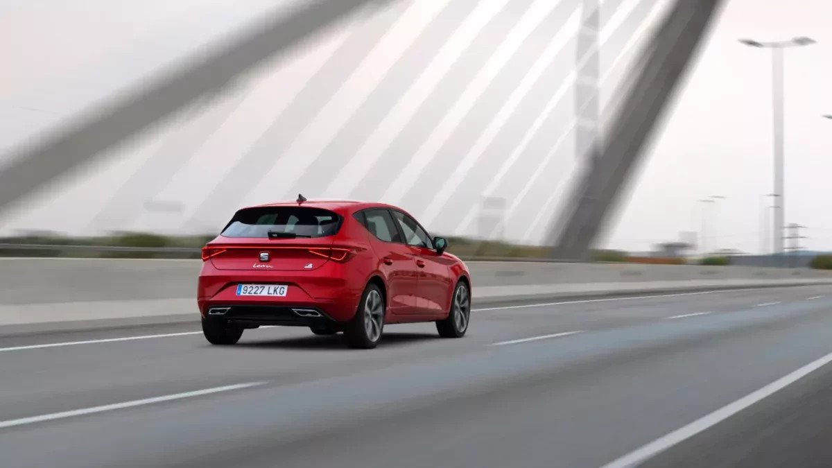 Jest w 100% hiszpański i nie zamienisz go na żaden chiński. Seat gra teraz mocnym rabatem