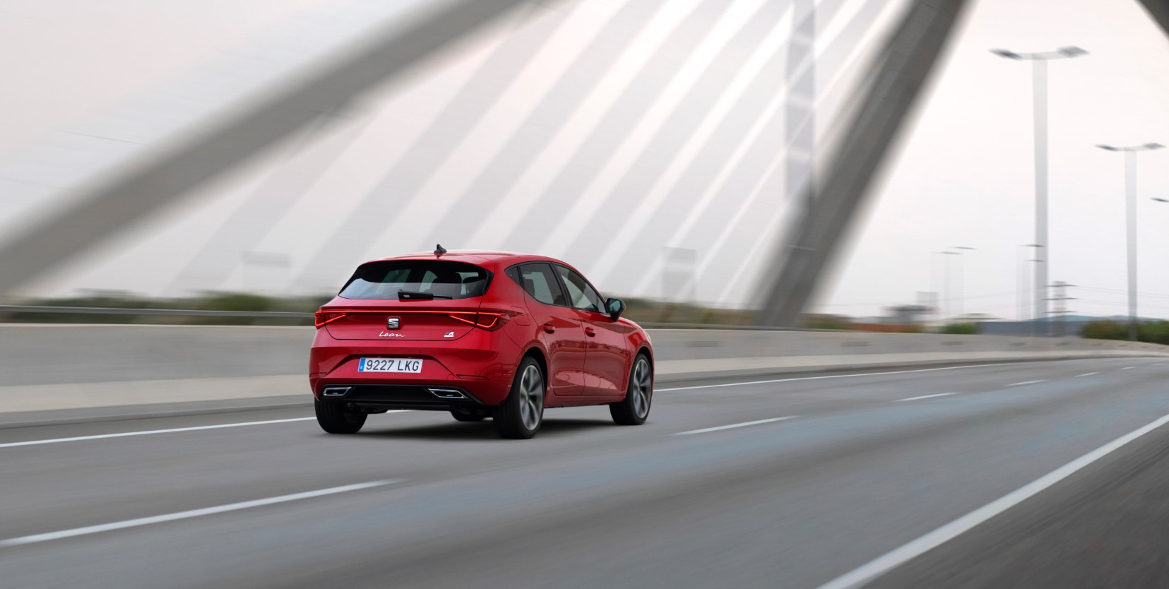 Jest w 100% hiszpański i nie zamienisz go na żaden chiński. Seat gra teraz mocnym rabatem