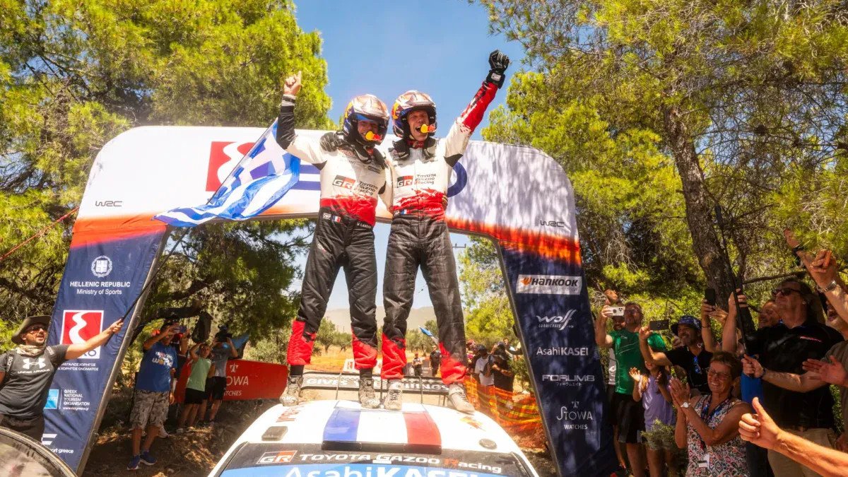 Ogier i Landais wygrywają Rajd Akropolu. Dramatyczna końcówka ósmej rundy sezonu WRC
