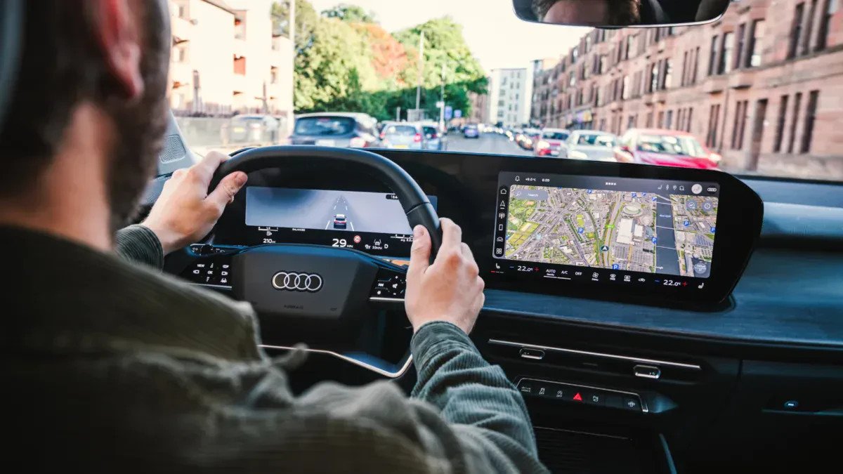 Nowy, duży SUV Audi pali tylko 3,3 l/100 km. Ma imponujący zasięg