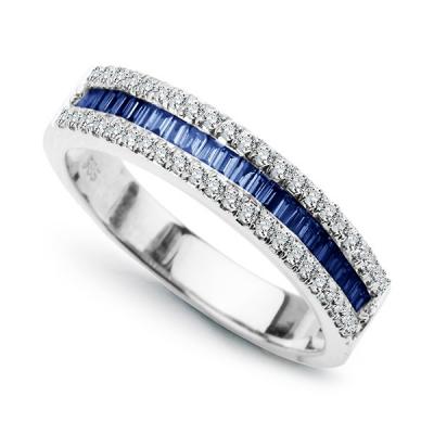 Staviori pierścionek. 30 diamentów, szlif brylantowy, masa 0,18 ct., barwa g, czystość si1. 14 szafirów, masa 0,50 ct.. białe złoto 0,750. szerokość obrączki ok. 3,9 mm.