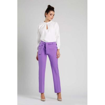 Fioletowe stylowe spodnie w kant z wiązanym paskiem