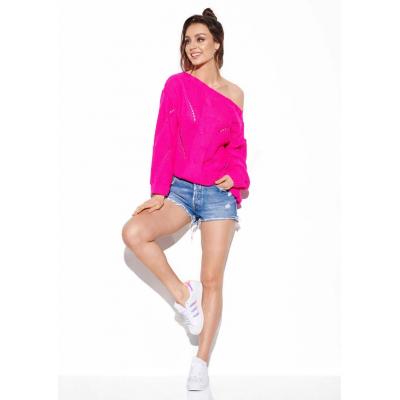 Różowy oversizowy sweter z ażurem