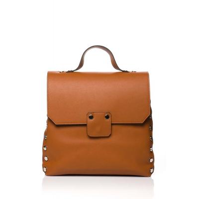 Ruda elegancka torebka - plecak z metalowymi nitami