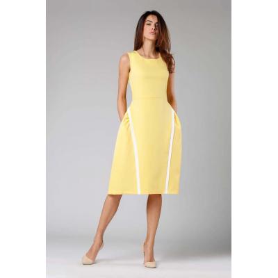 Żółta rozkloszowana sukienka bez rękawów z wypustkami