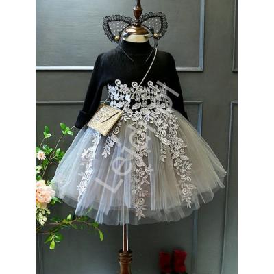 Sukienka dla dziewczynki z tiulową spódnicą i gipiurowymi aplikacjami 003