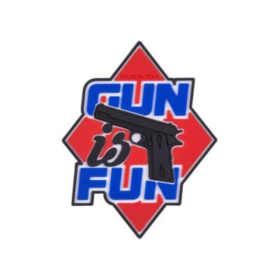 Emblemat helikon "gun is fun"-pvc-czerwony (od-gif-rb-25)