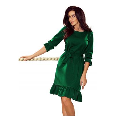 Sukienka z falbankami przewiązana paskiem - zielona