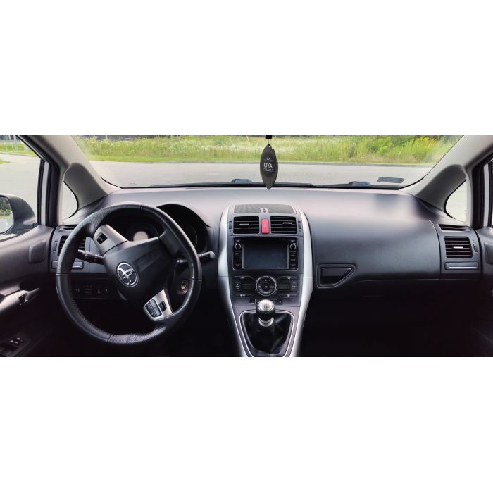 Toyota Auris 2.0 D4D Bogata wersja