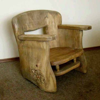 Oryginalny fotel, ręcznie rzeźbiony, wykonany z pnia