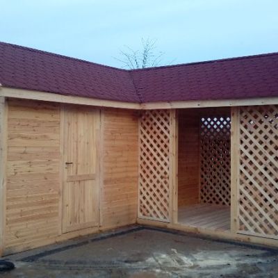 Drewniana architektura ogrodowa, domek, wiata, altanka