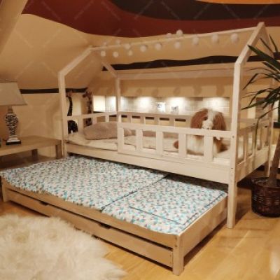Łóżko domek Bella drewniane podwójny zestaw szuflady + drugie spanie i barierka