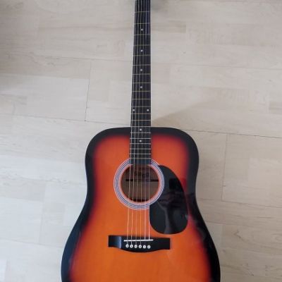 Sprzedam gitarę akustyczną Stagg SW 201 SB
