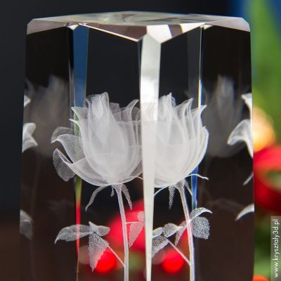 Podaruj mamie Kryształ 3D z różą jako prezent na urodziny