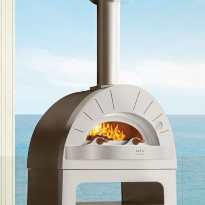 Biesiadowanie z piecem do pizzy (piecem chlebowym)