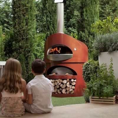 Biesiadowanie z piecem do pizzy (piecem chlebowym)