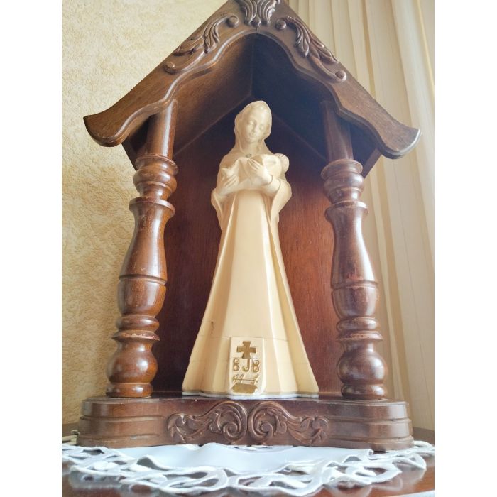 Stara kapliczka i Matka Boska z dzieciątkiem Jezus. Drewno 48cm.