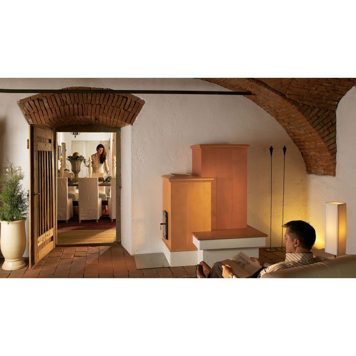 Zdrowy piec kaflowy nowej generacji z widokiem ognia.