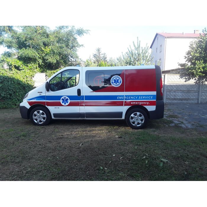 Ambulans trafic 2,o dci  2014r.