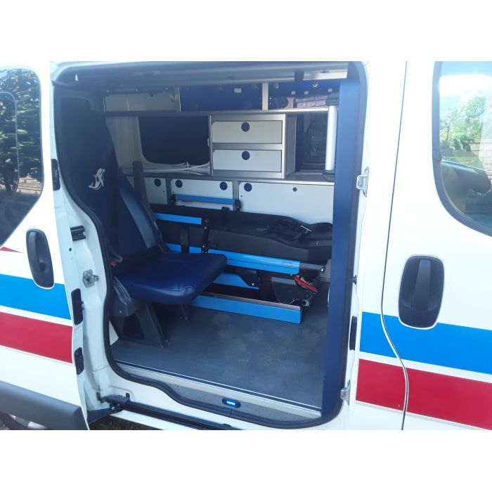 Ambulans trafic 2,o dci  2014r.