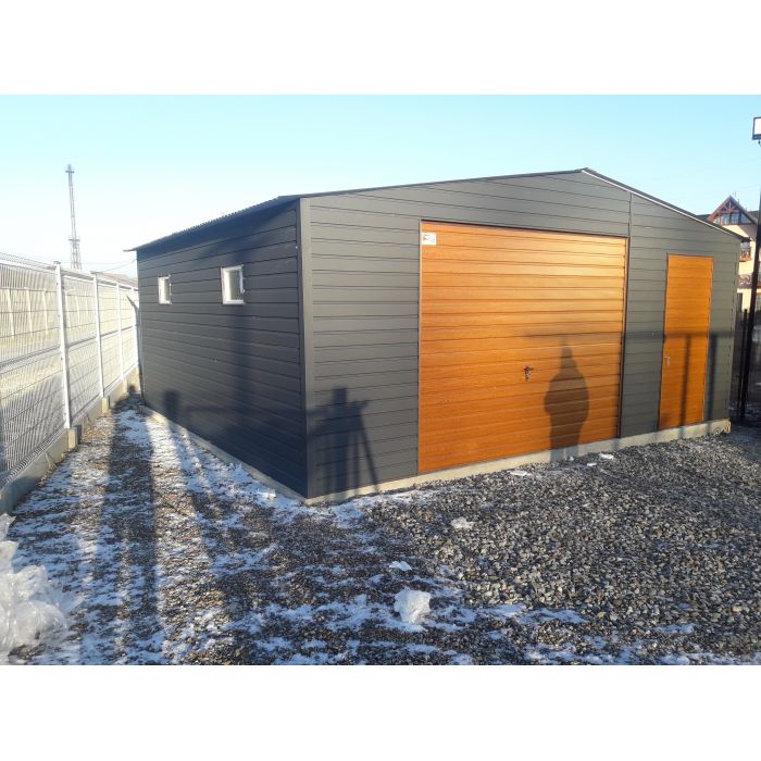 Wysoki Garaż Blaszany 6x6.5m z dachem dwuspadowym w kolorze pomarańczowym - GrzwyStal