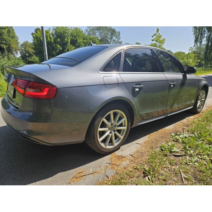 Audi a4 s-line 2015 2l 220km 204tys km