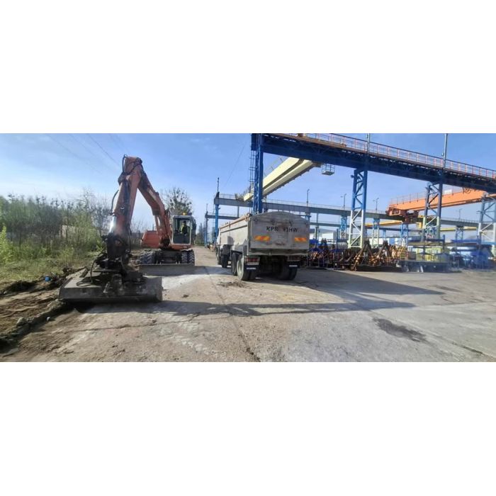 TRANSPORT GRUZU, ZIEMI, MATERIAŁÓW SYPKICH - DO 25 TON