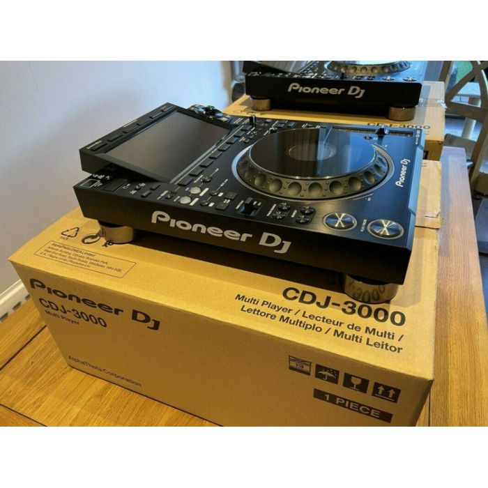 AlphaTheta XDJ-AZ, AlphaTheta OMNIS-DUO, Pioneer OPUS-QUAD, Pioneer XDJ-RX3, Pioneer XDJ-XZ, Pioneer DDJ-FLX10, Pioneer DDJ-REV7, Pioneer CDJ-3000, Pioneer DJM-A9, AlphaTheta Euphonia, Pioneer CDJ-2000NXS2, Pioneer DJM-900NXS2, Pioneer DJM-V10