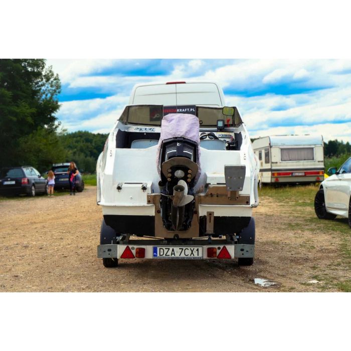 Łódź motorowa Motorówka Echosonda 200 KM 2T 8 OSOBOWA DOKU. +PRZYCZEPA