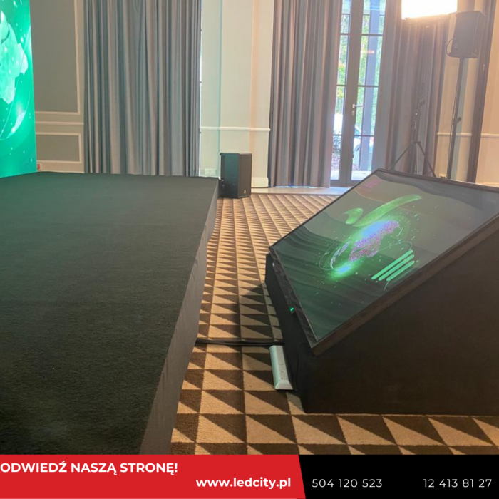 Wynajem promptera i mównicy multimedialnej