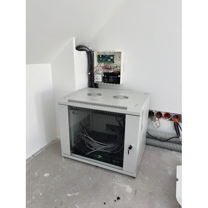 Pro Installer: Inteligentny dom i bezpieczeństwo. Monitoring, Alarmy, Fotowoltaika.