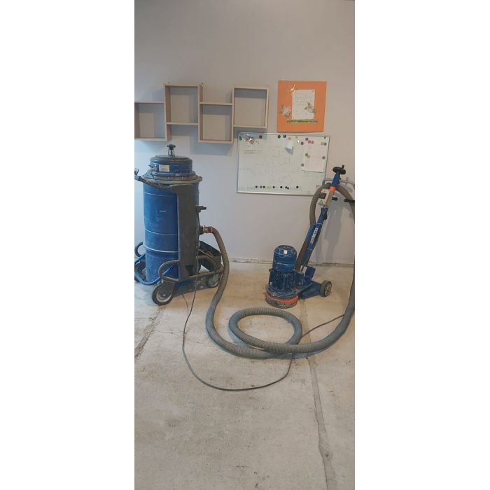 Usuwanie subitu, kleju po płytkach