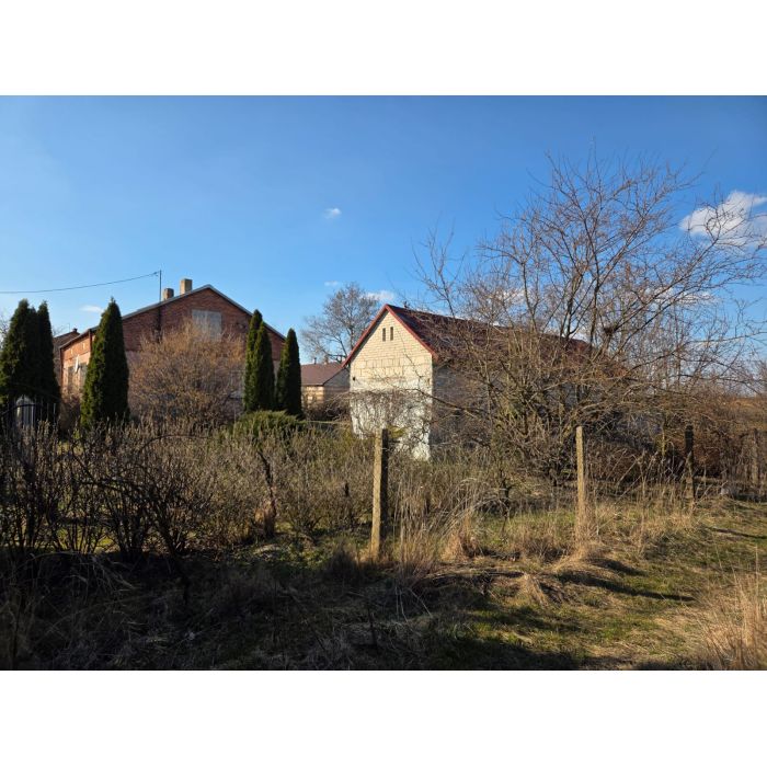 SPRZEDAM DOM Z DZIAŁKĄ