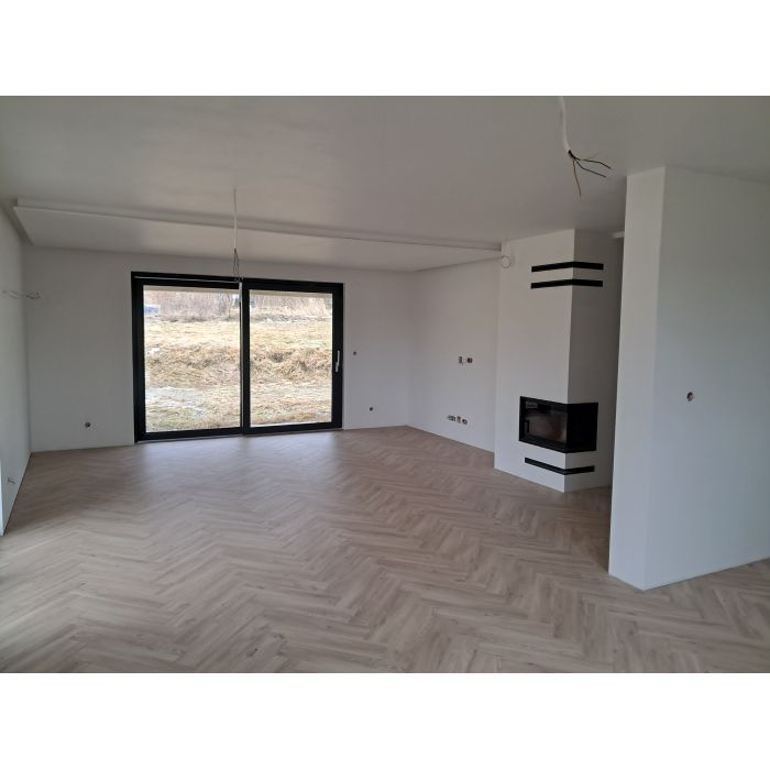 Dom 212 m2, Nowy, Piękne Widoki, 5 km od Kielc